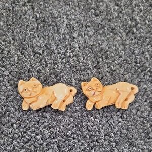 Cute Carved Cats Bone in Light Tan